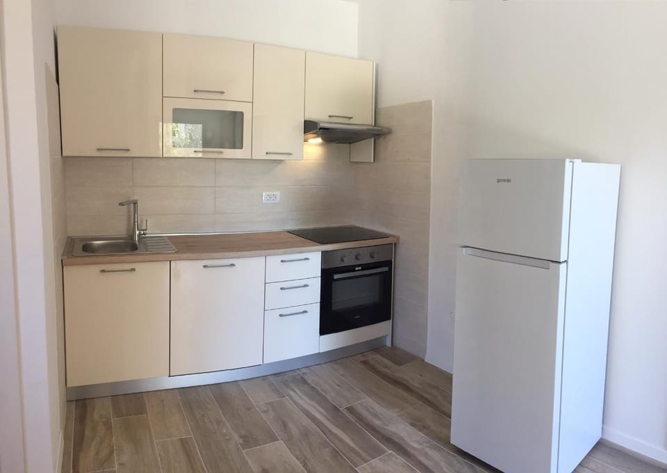 Lucia Apartment in Cres