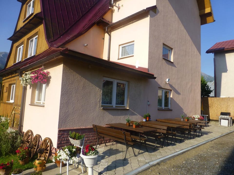 Property building, Facade/entrance