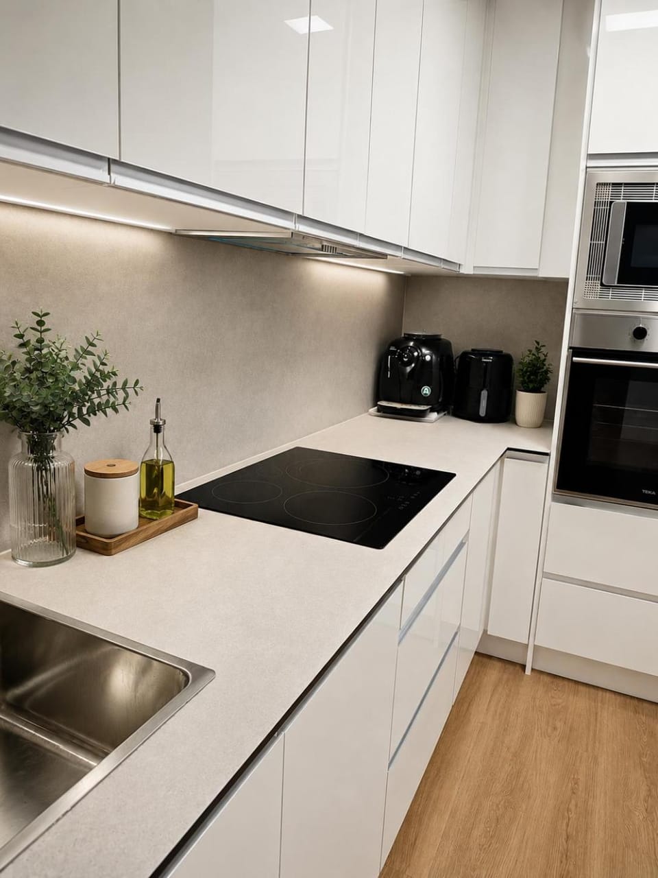 Kitchen or kitchenette