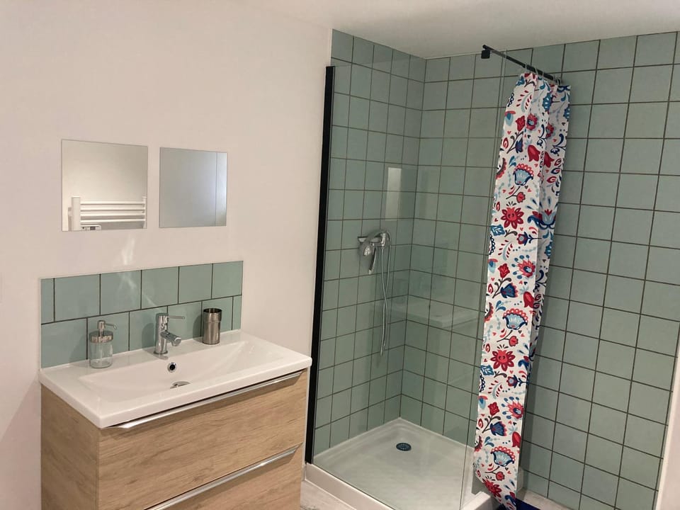 Shower, Bathroom