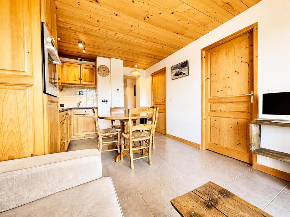 Résidence Cheloup - Appartement de charme avec une superbe vue sur le Mont Charvin MAE-2174 Apartment in Notre-Dame-de-Bellecombe