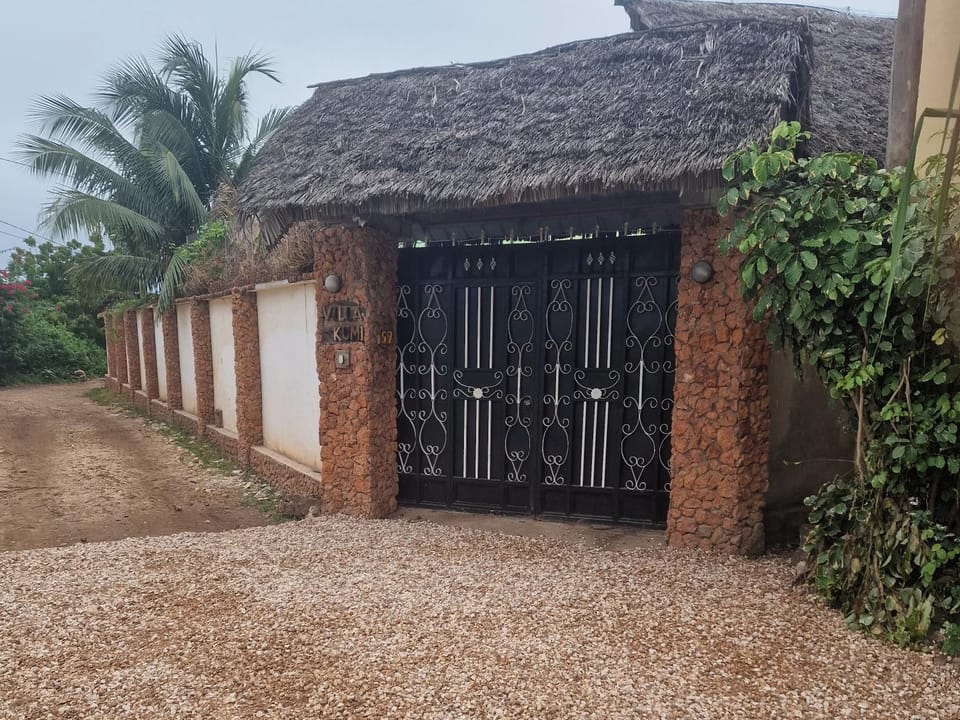 Villa Kumi Bed and Breakfast in Unguja North Region
