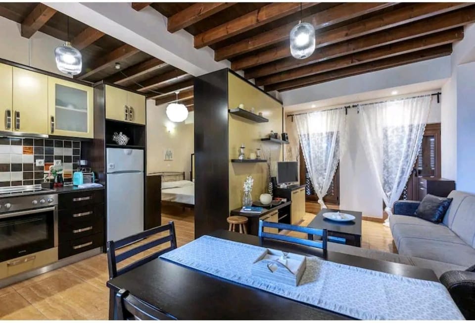 Living room, Dining area
