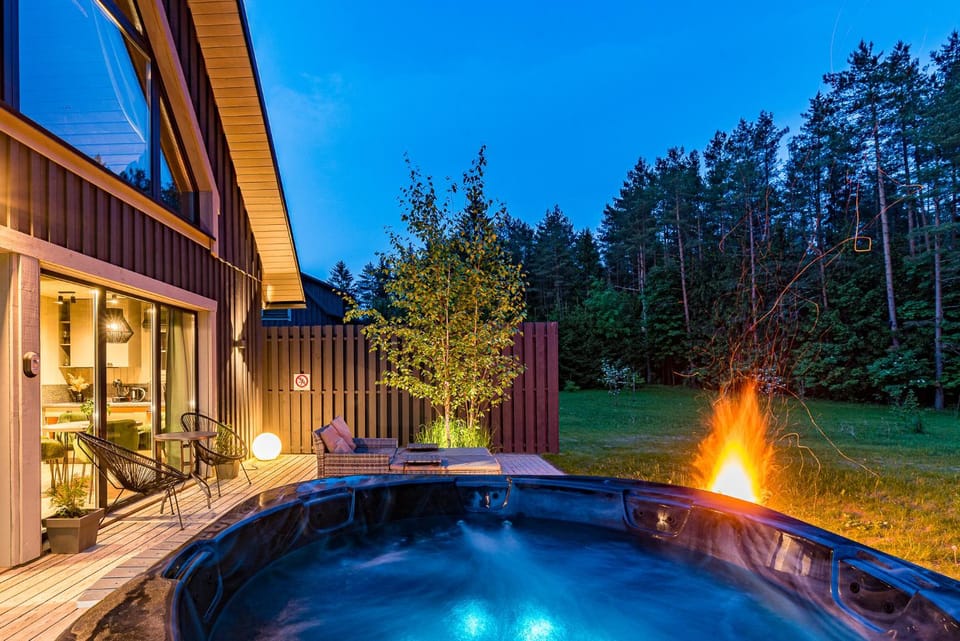 SOPRANO - 'Virš Ąžuolų' - Forest SPA - FREE jacuzzi Villa in Klaipėda County, Lithuania