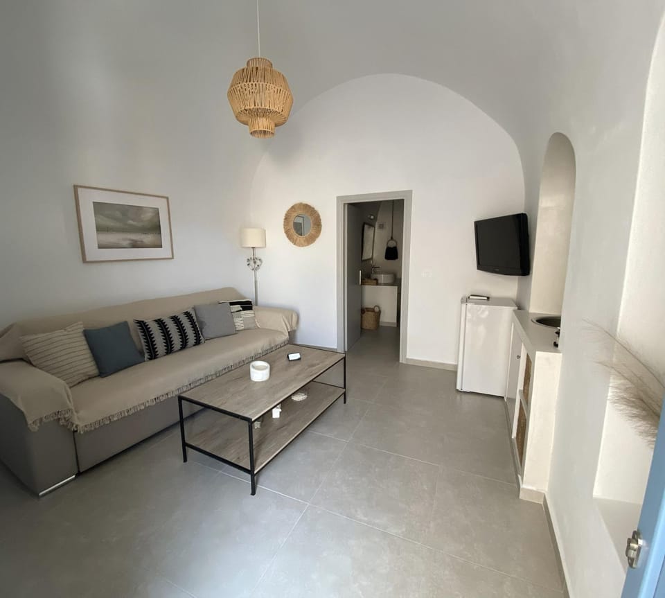 Arco Bianco Suites Apartment in Santorini