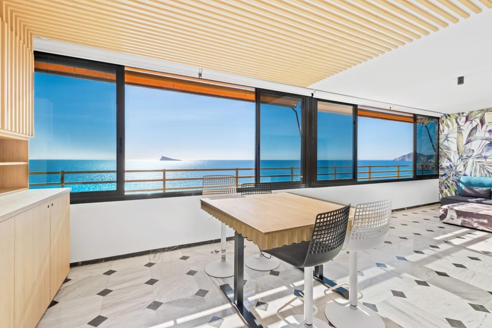 Natural landscape, View (from property/room), Balcony/Terrace, Living room, Dining area, Sea view