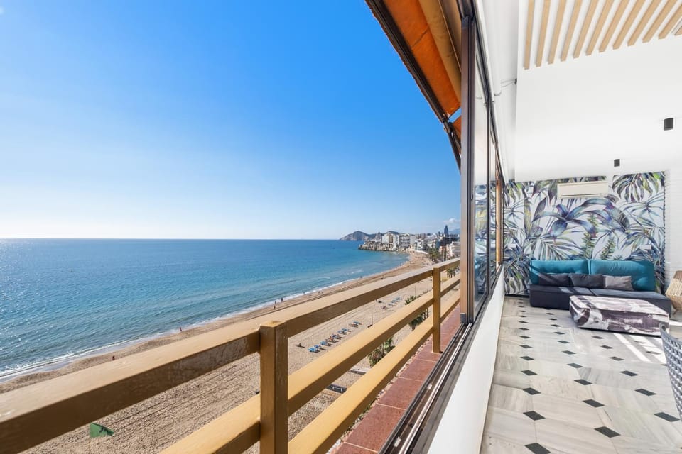 Day, Natural landscape, View (from property/room), Balcony/Terrace, Living room, Beach, Sea view