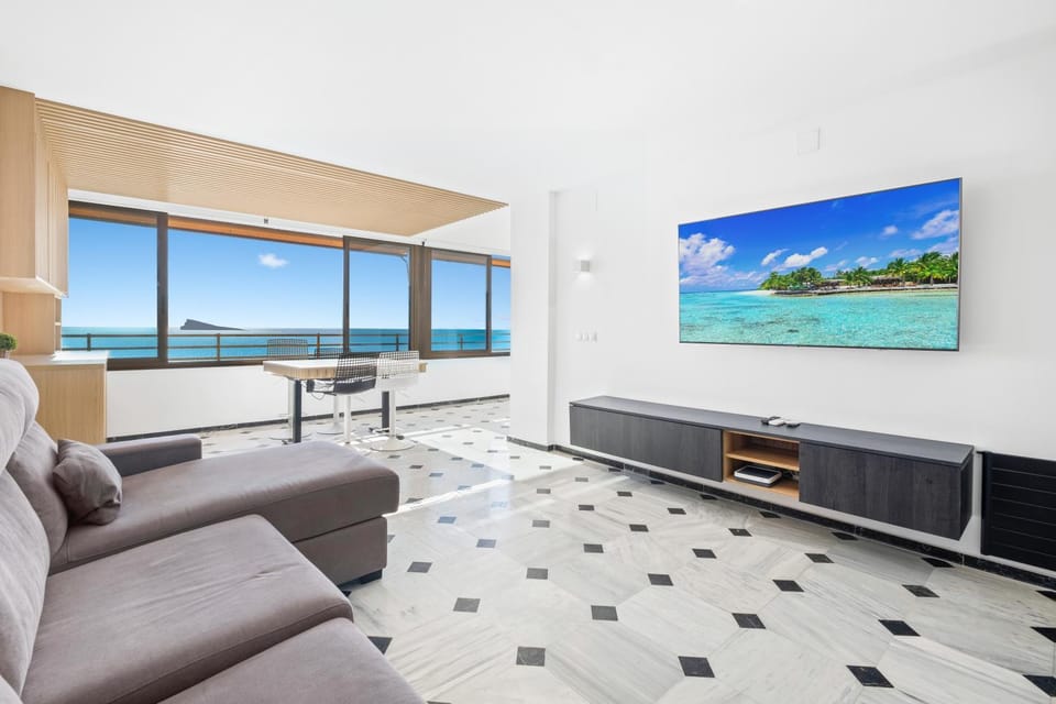 Natural landscape, TV and multimedia, Living room, Sea view