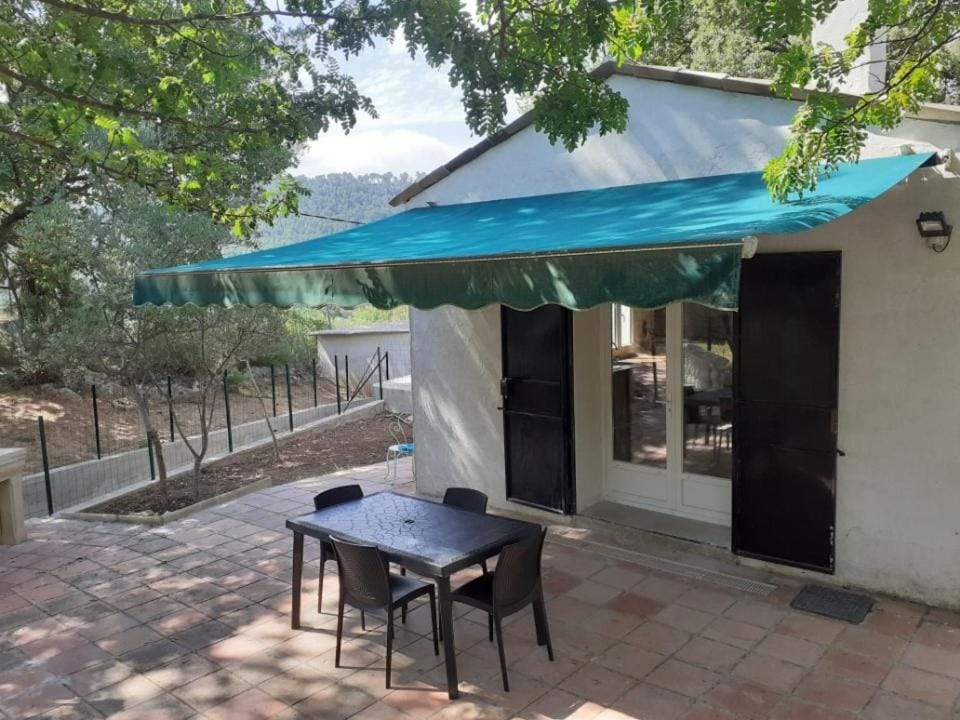 Maisonnette dans le verdon House in French Riviera