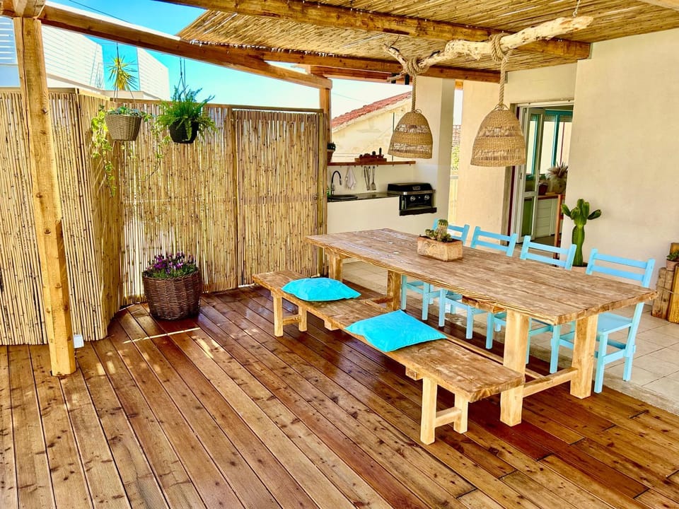 Patio, Day, View (from property/room), Balcony/Terrace, Kitchen or kitchenette, Living room, Seating area, Dining area
