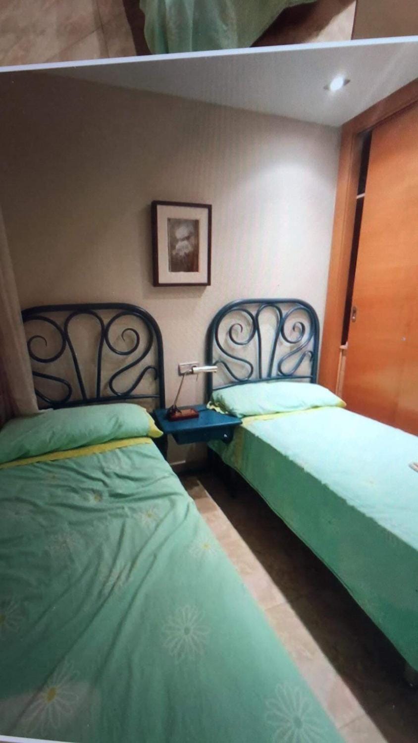 Bokaspanien 4 - 5 On The Beach Apartment in Torrevieja