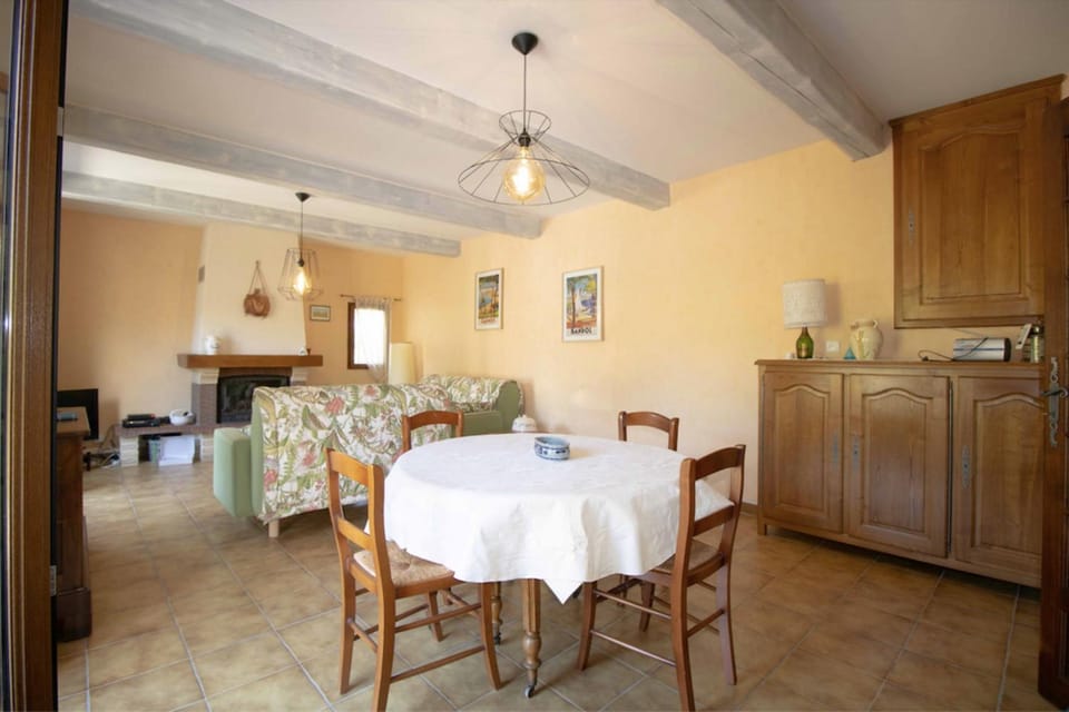 Large Spacious House In Fréjus House in Fréjus