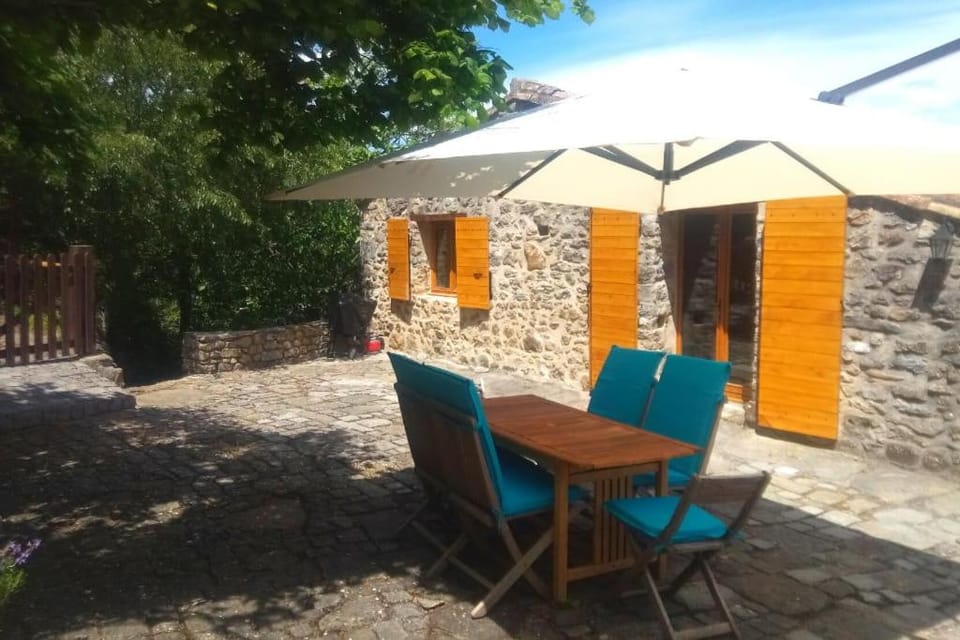 Maison de charme 3 étoiles dans les Cévennes avec terrasse et piscine privée House in Occitanie