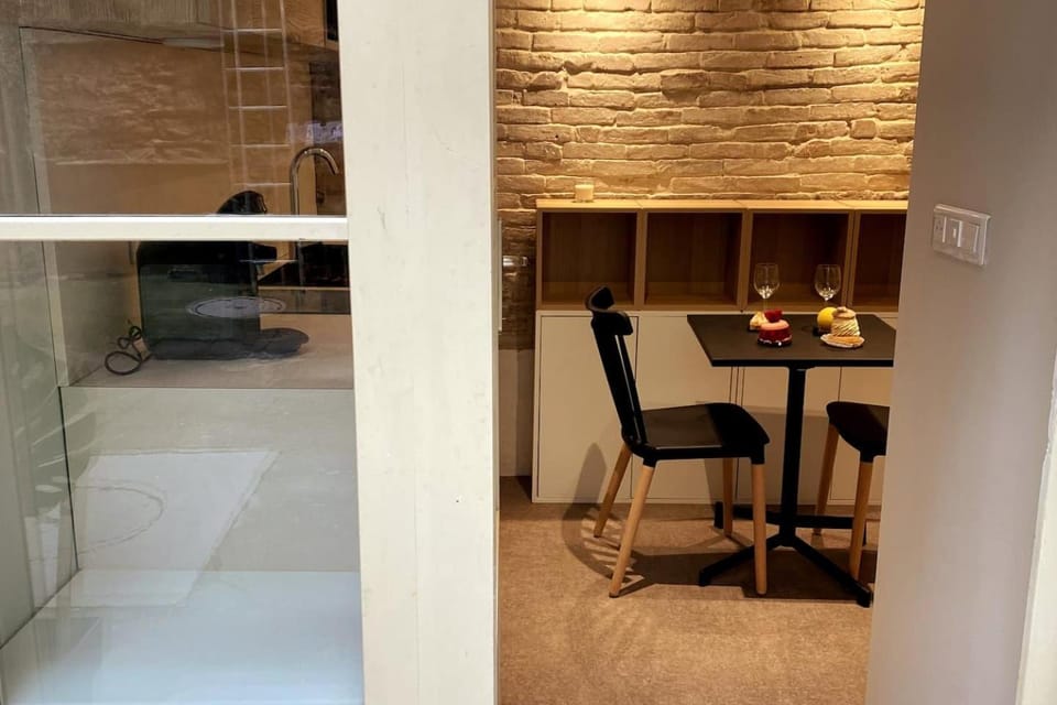 Studio Zen Tokyo Apartment in Lyon