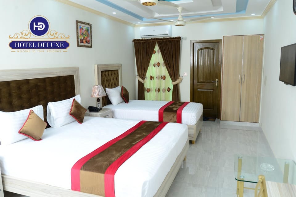 Hotel Deluxe Lahore Hotel in Lahore