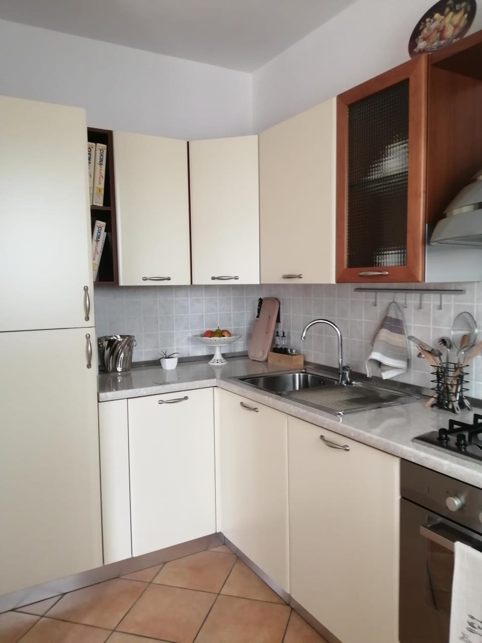 Kitchen or kitchenette, dishwasher, oven, stove, toaster