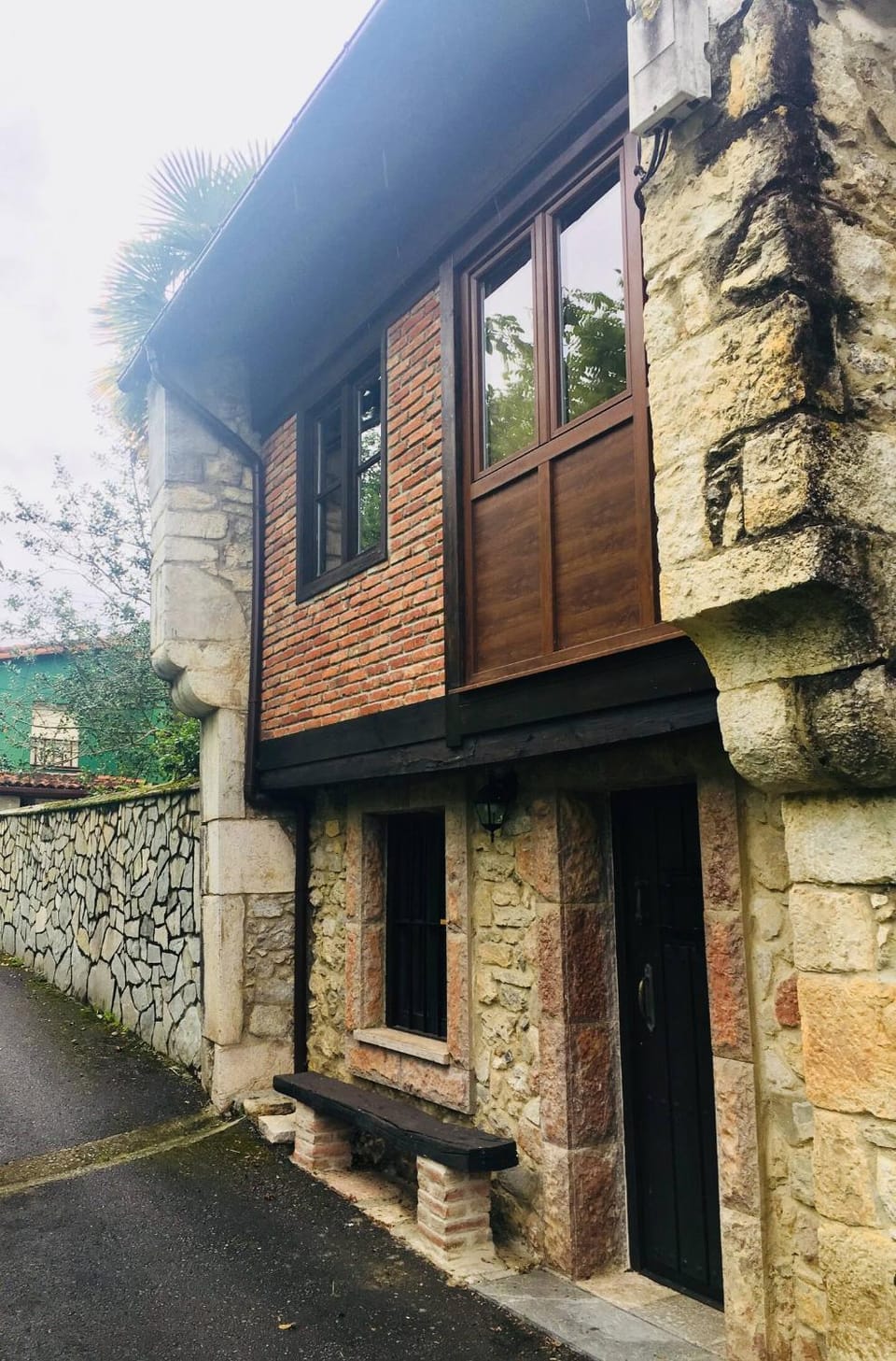 Facade/entrance