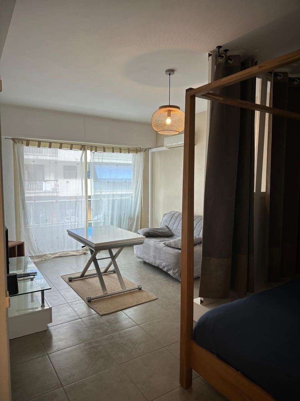 Grand Studio avec Coin Nuit et Parking Apartment in Nice