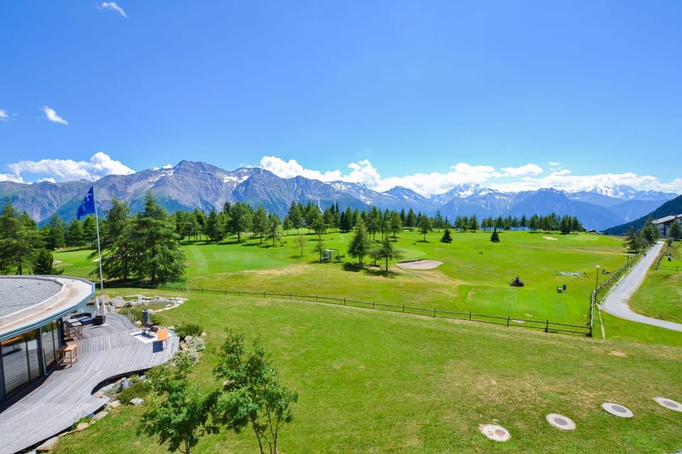 Hollandia 26 Apartment in Canton of Valais