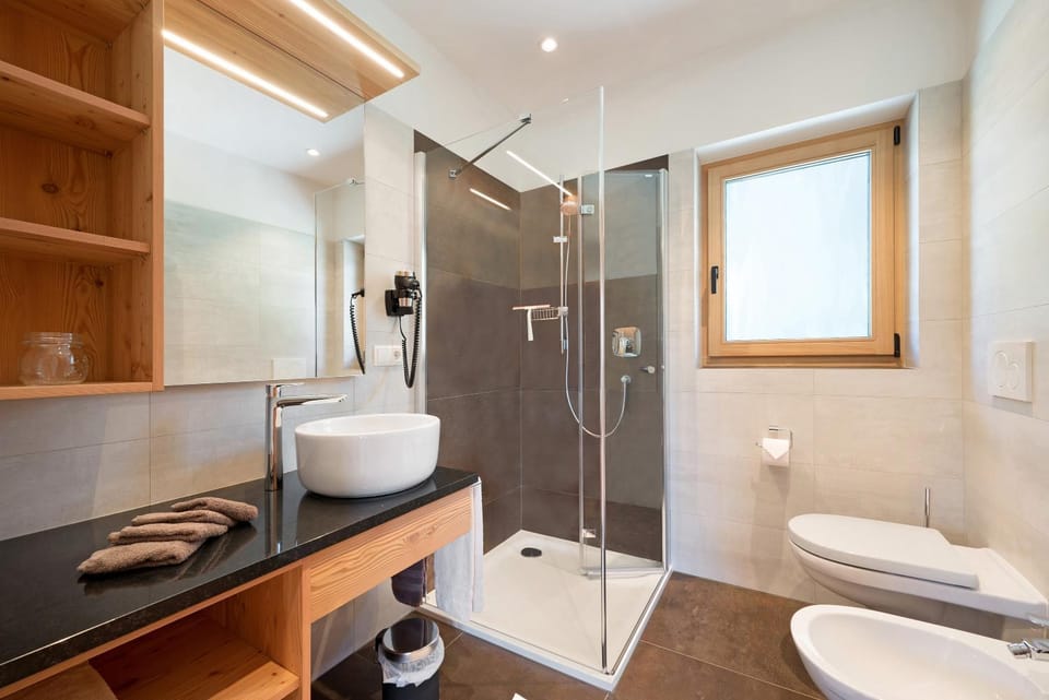 Bathroom, Living room