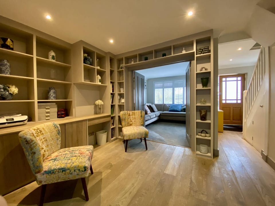 Ascot stunning and modern 4 bedroom town house with 156 sq ft garden office 28 House in England