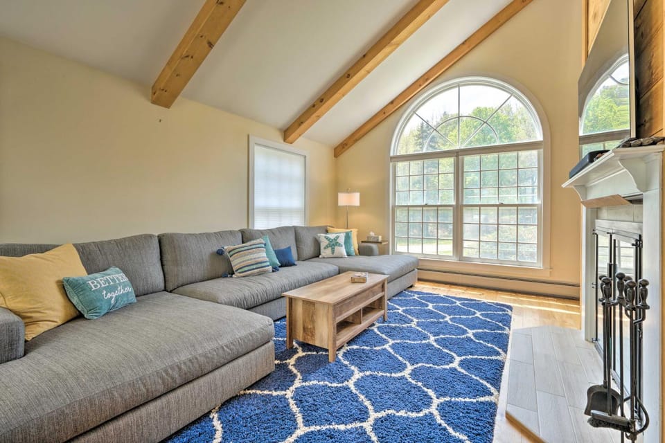 Chic Dover Home w/ Hot Tub: 1 Mi to Golf! House in West Dover