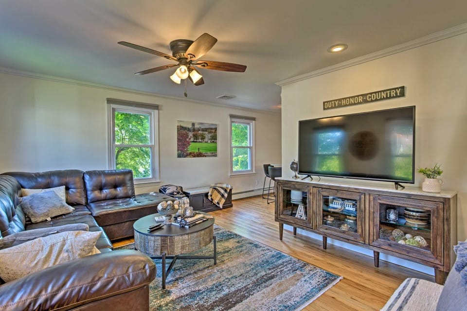 Updated Home w/ Patio Half Mile to West Point House in Highland Falls