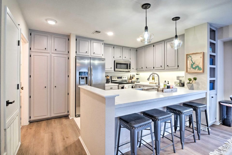 Waterfront Horseshoe Bay Retreat with Game Room! House in Horseshoe Bay