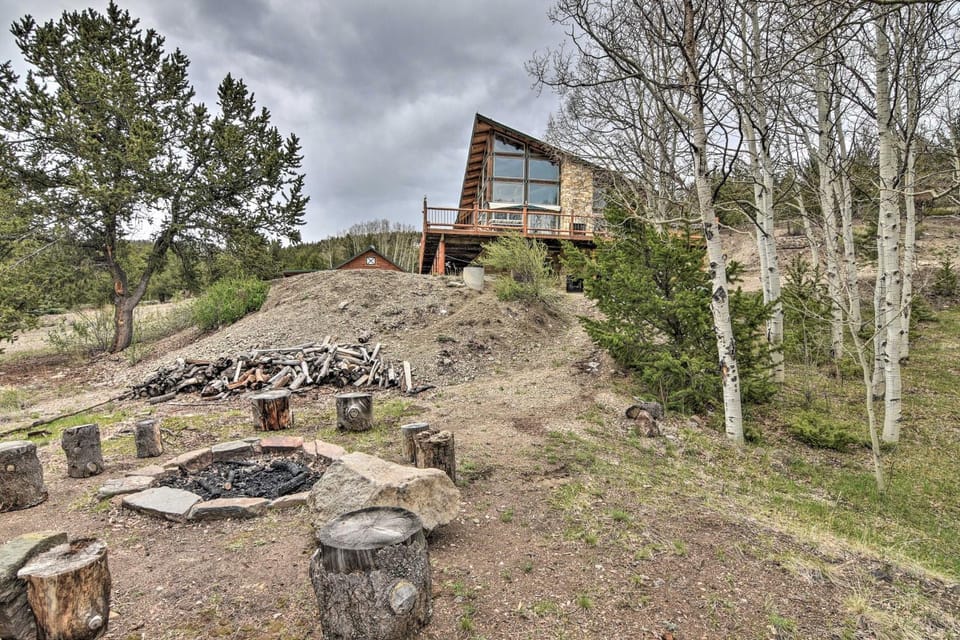 Spacious, Luxe Cabin w/ Mtn Views, Sauna & More! Cabin in Colorado
