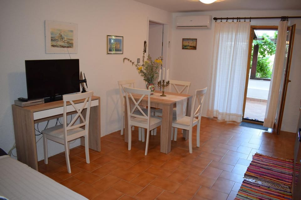 STINA Apartment in Mali Losinj