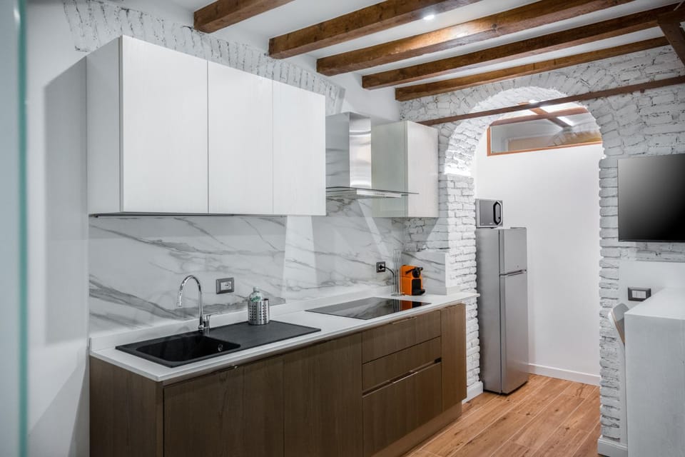 TV and multimedia, Kitchen or kitchenette, dishwasher, minibar, pet friendly, stove
