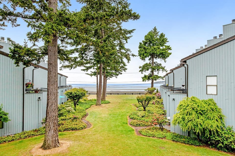 Stay at the Bay Apartment in Birch Bay
