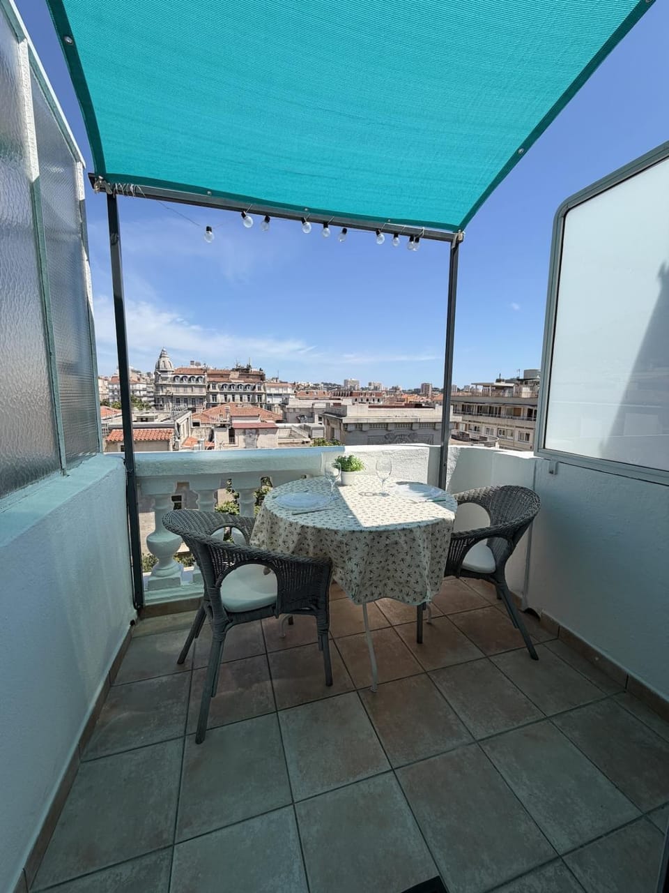 Patio, Day, View (from property/room), Balcony/Terrace, Dining area, City view