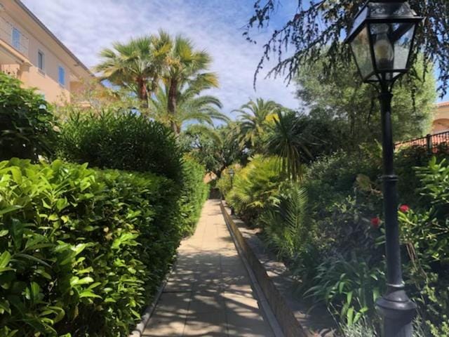Belle résidence au centre de Saint Tropez avec piscine et garage Apartment in Saint-Tropez
