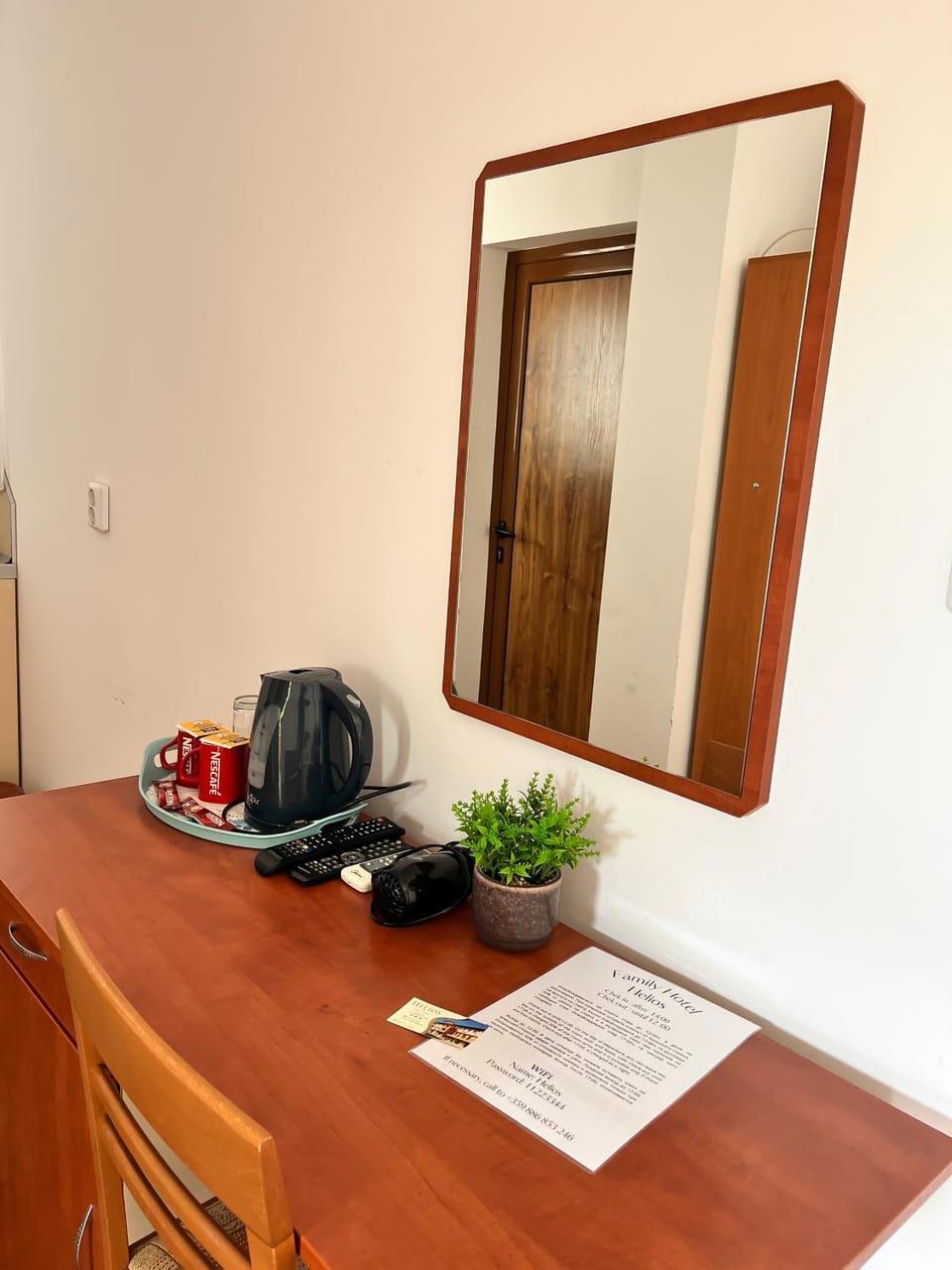 Coffee/tea facilities, hair dryier