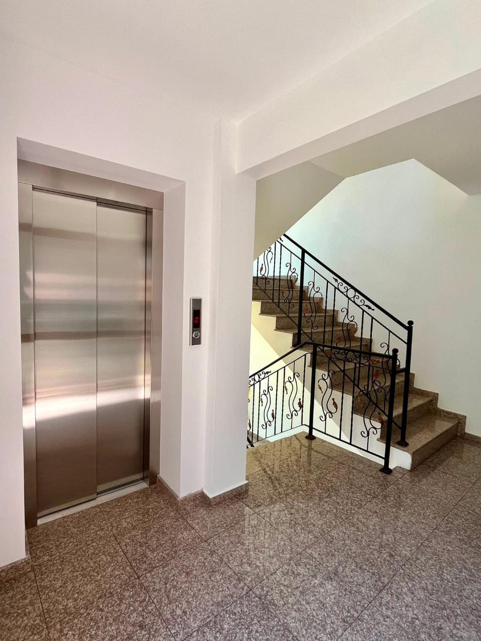 elevator, acessibility