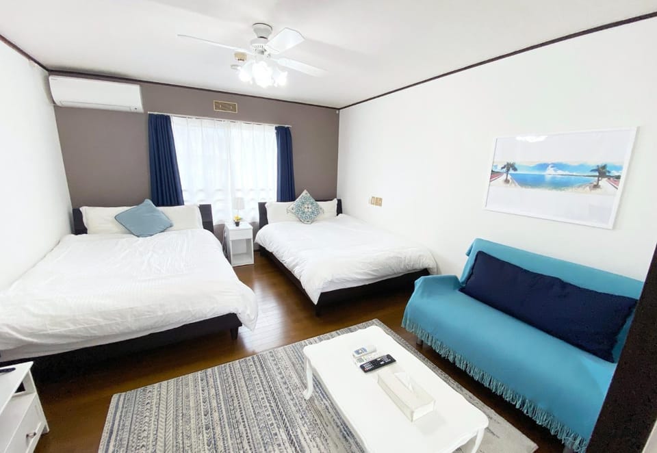 Flat piece chair house - Vacation STAY 40368v Bed and Breakfast in Okinawa Prefecture