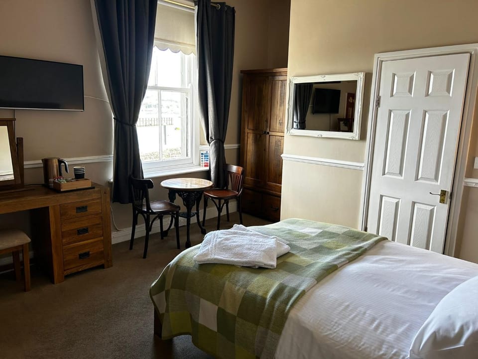 Admiral MacBride Bed & Breakfast Bed and Breakfast in Plymouth
