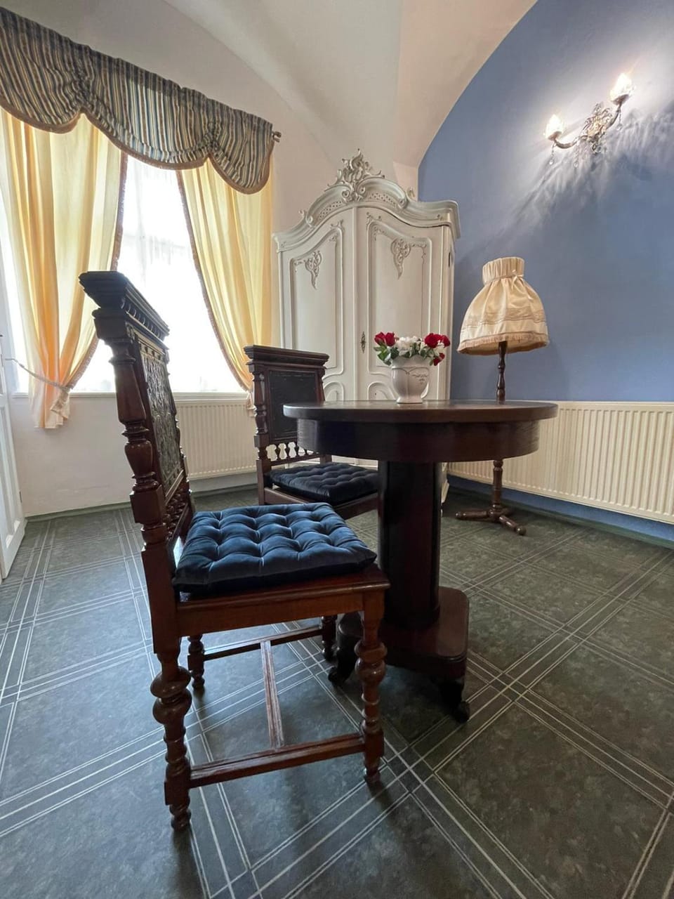 Seating area