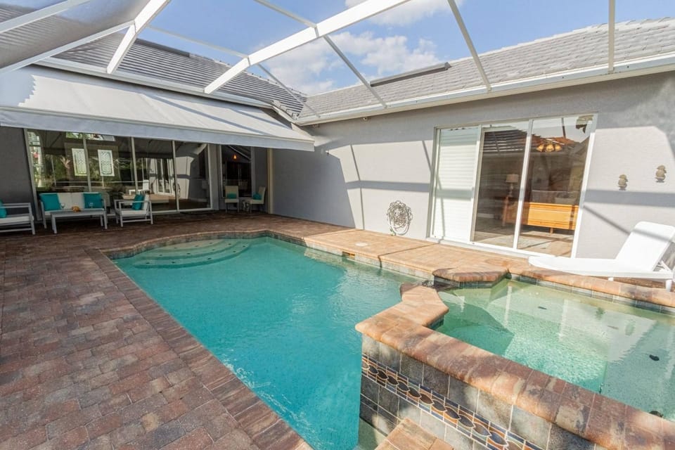 Briarwood-1064 Tivoli Dr House in Collier County
