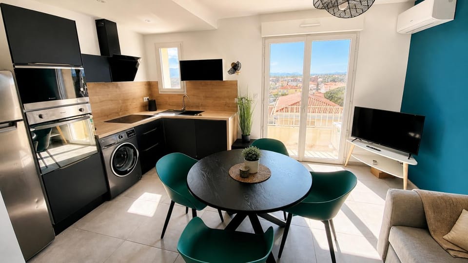 "ZEN" 100m de la plage avec parking, vue mer et vue montagne Apartment in Canet-en-Roussillon