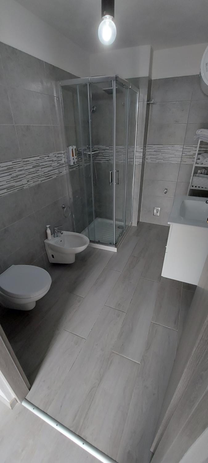 Shower, Toilet, Bathroom