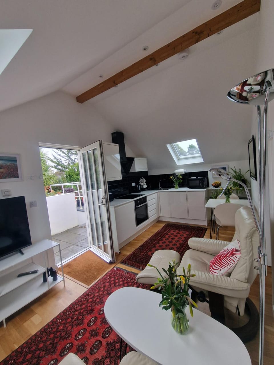 Living room, Dining area, kitchen