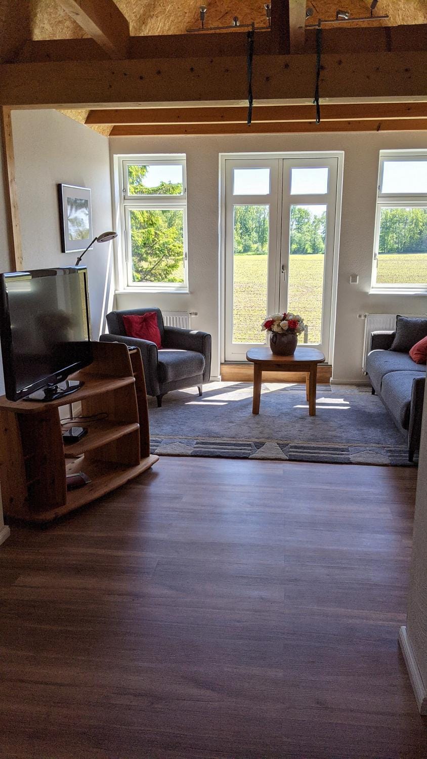 TV and multimedia, Living room, Seating area