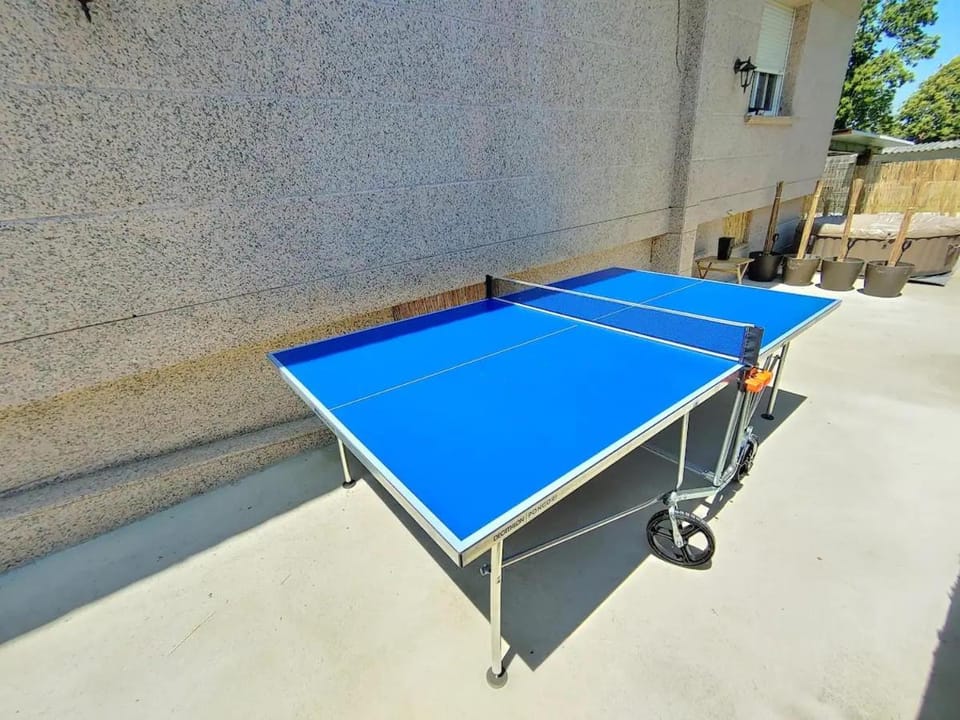 Table tennis