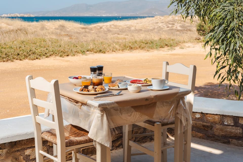 Day, Food and drinks, Dining area, Beach, Food, Sea view, Breakfast, Drinks