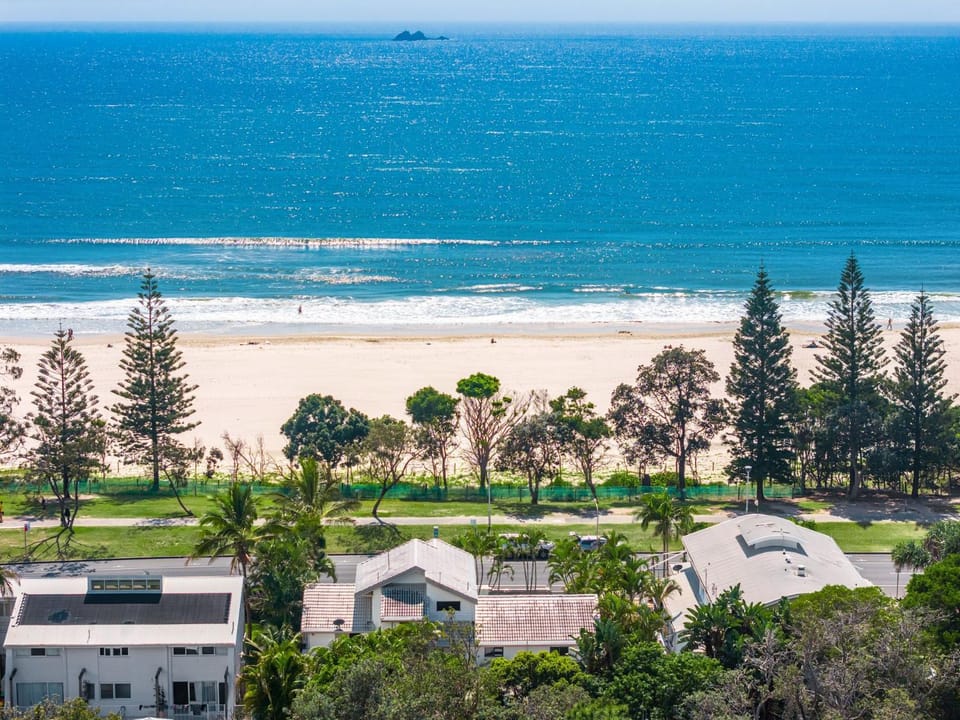 Lawson House 2 House in Byron Bay