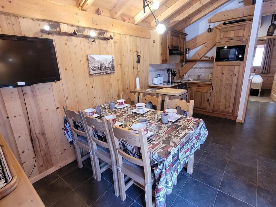 Chalet cosy au centre des Gets, 4-5 pers, balcon, garage - FR-1-598-75 Apartment in Les Gets