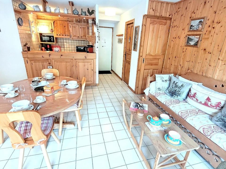 Appartement spacieux avec balcon et wifi au centre des Gets - FR-1-598-73 Apartment in Les Gets