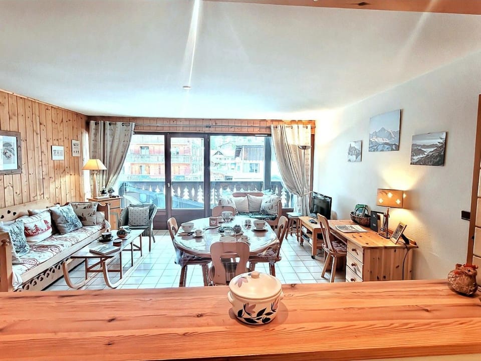 Appartement spacieux avec balcon et wifi au centre des Gets - FR-1-598-73 Apartment in Les Gets